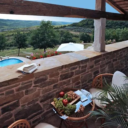Villa Sleeps 2 Pool Air Con Wifi *