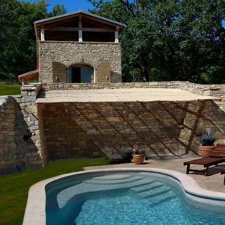 Sleeps 2 Pool Air Con Wifi Villa
