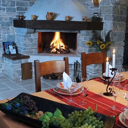 Sleeps 2 Pool Air Con Wifi * Groznjan