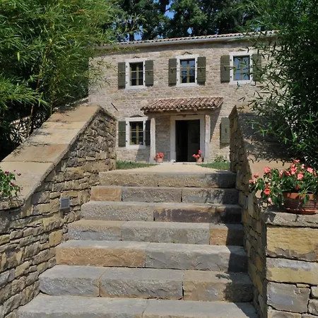 Sleeps 2 Pool Air Con Wifi Villa Groznjan